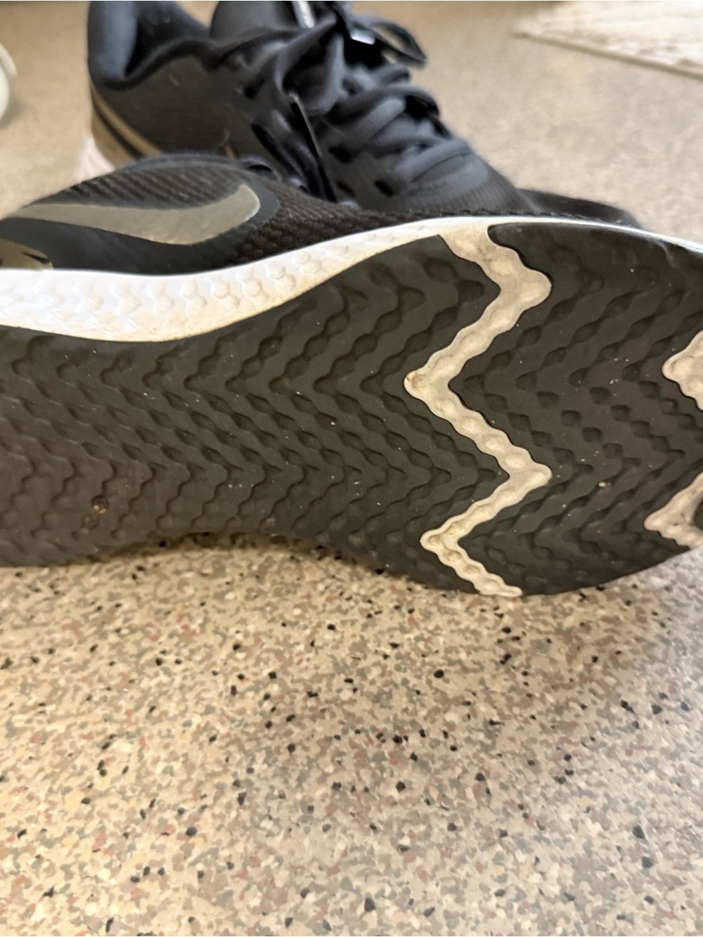 Nike Men’s Black and White Training Sneakers